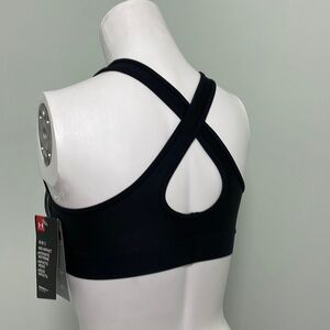 Under Armour black padded cross back sports bra XS NEW